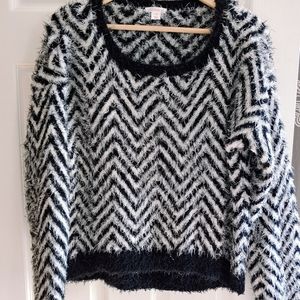 Women's Xhilaration Sweater Size Large
